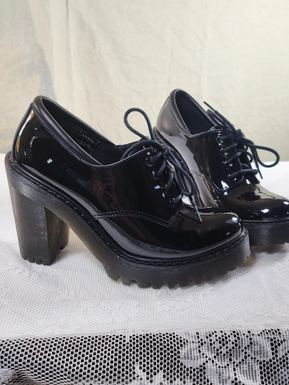 Dr. Martens Salome US7/EU38/UK5 Black Patent Oxford Lace-Up Heels